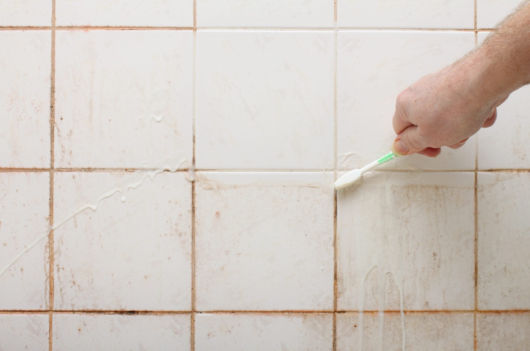 cleaning pink mold