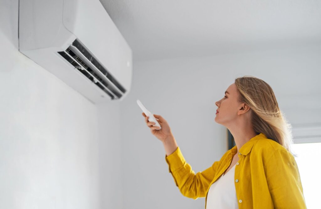 what is a reverse cycle air conditioner and how it works